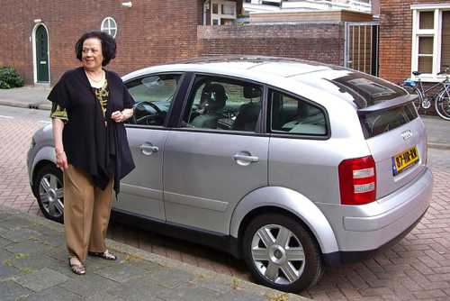 Helen Buth voor de deur